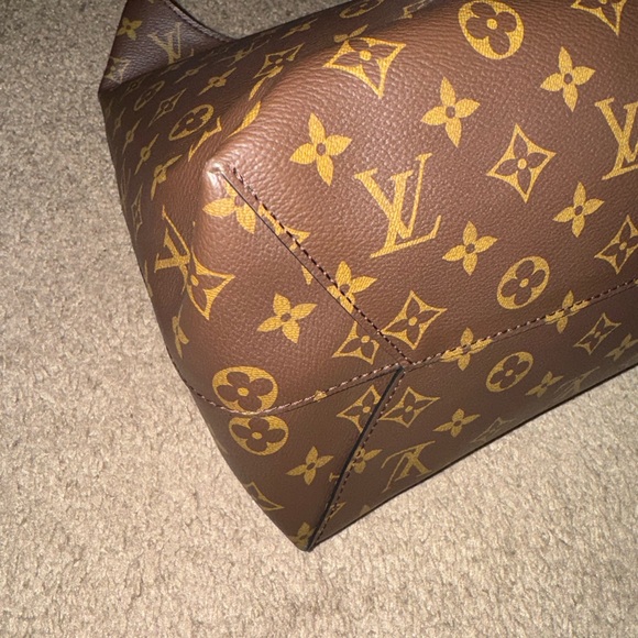 Louis Vuitton monogram flower boho bag. - Picture 8 of 13